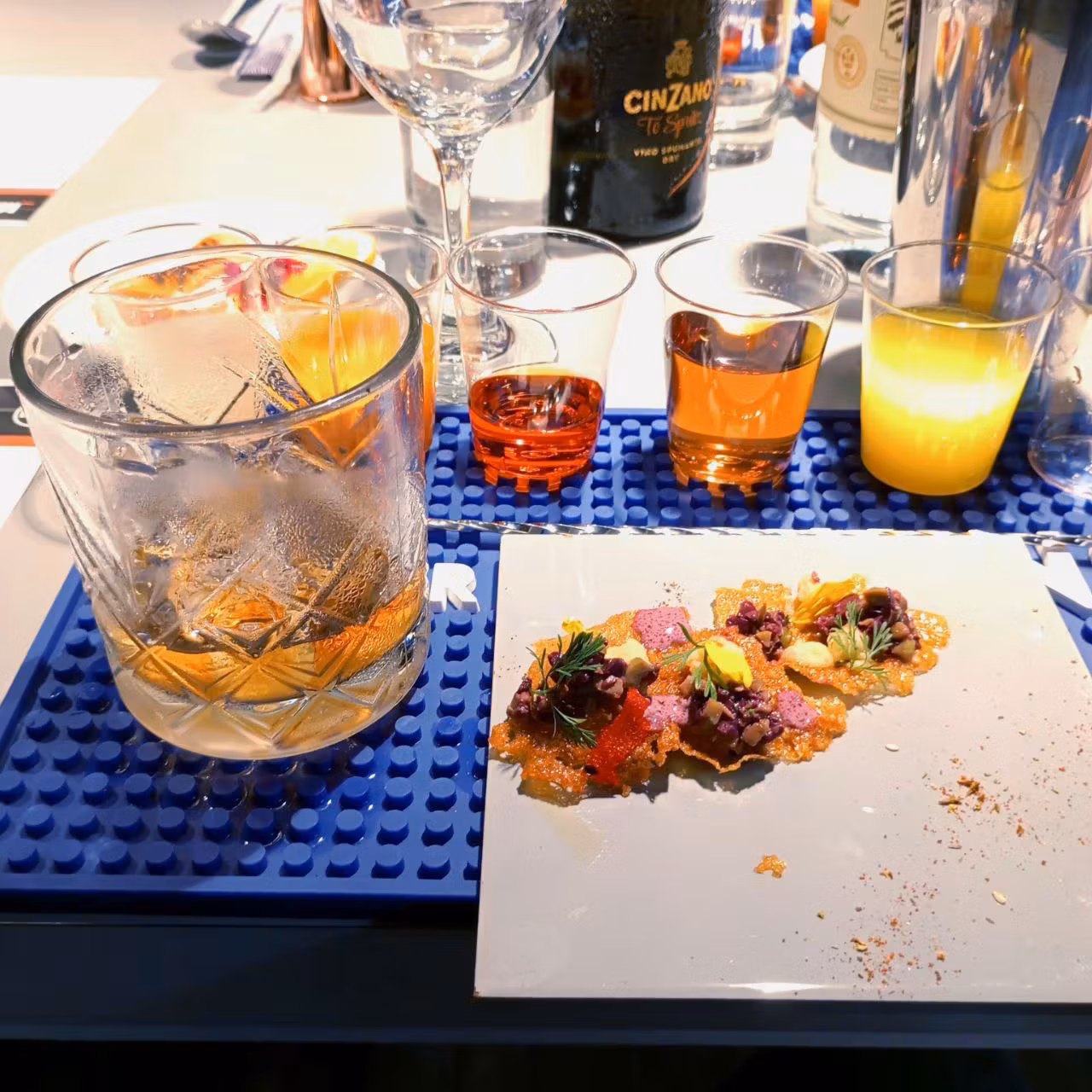 Sinsoni con su aperitivo