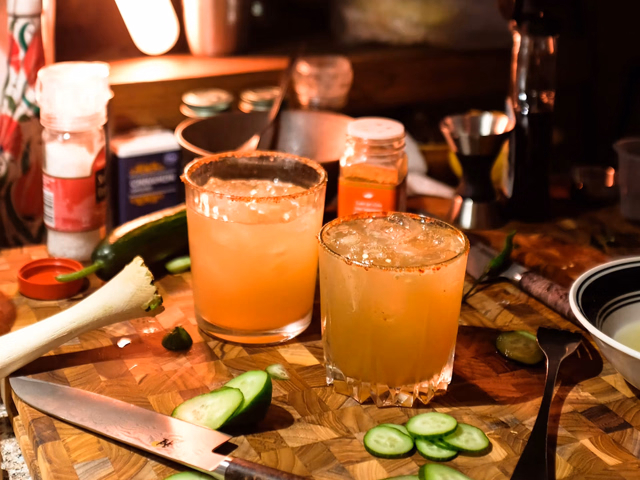 Tragos comprados vs. tragos preparados en casa